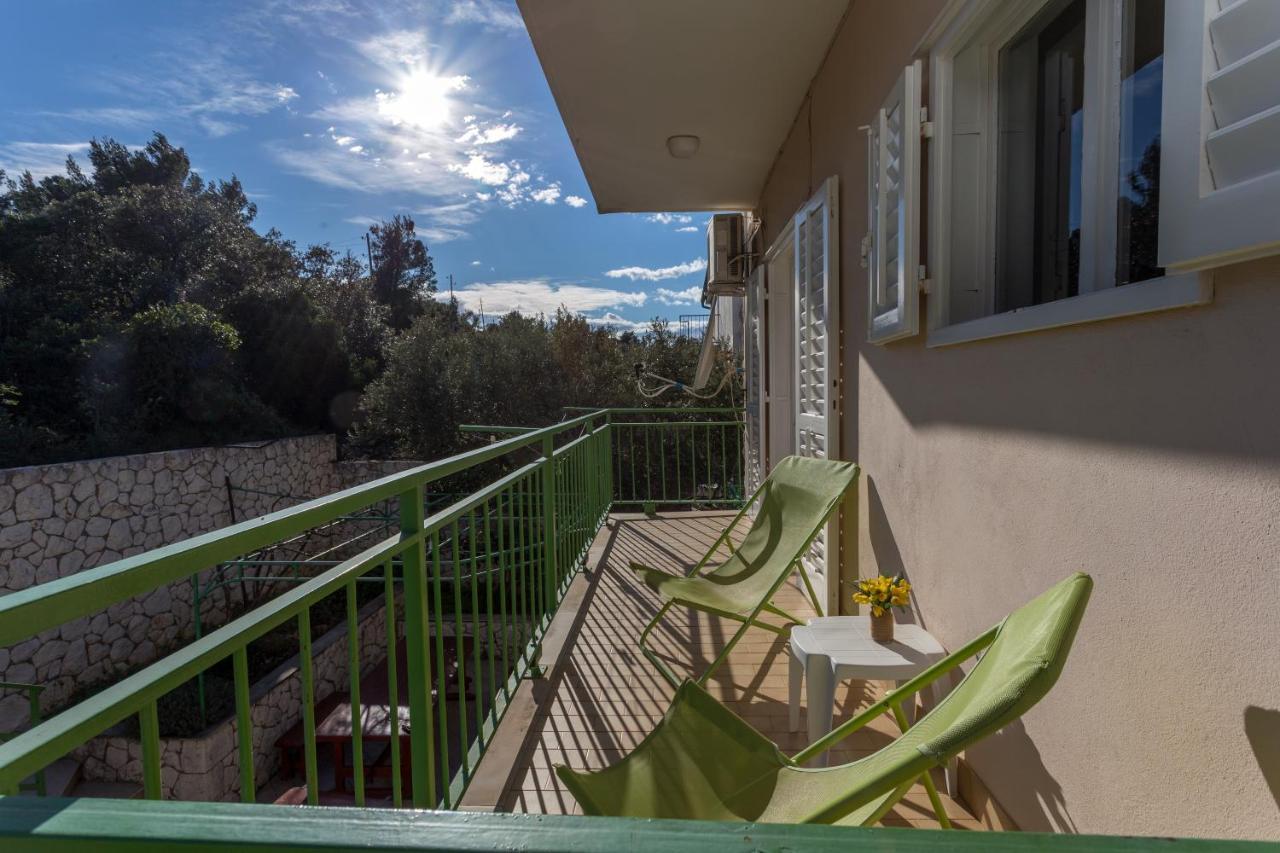 Apartments Marija Bibic Хвар Екстериор снимка
