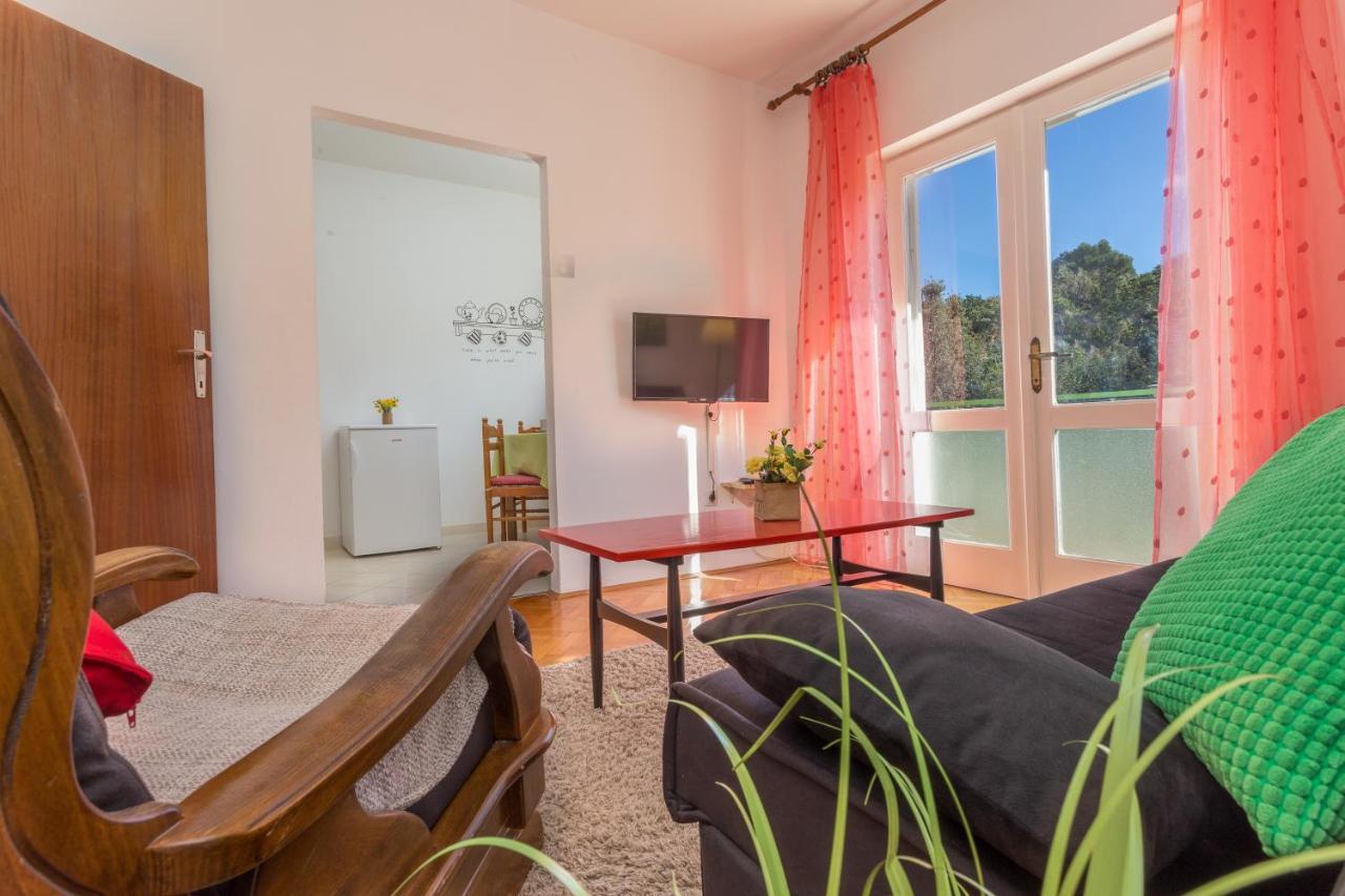 Apartments Marija Bibic Хвар Екстериор снимка