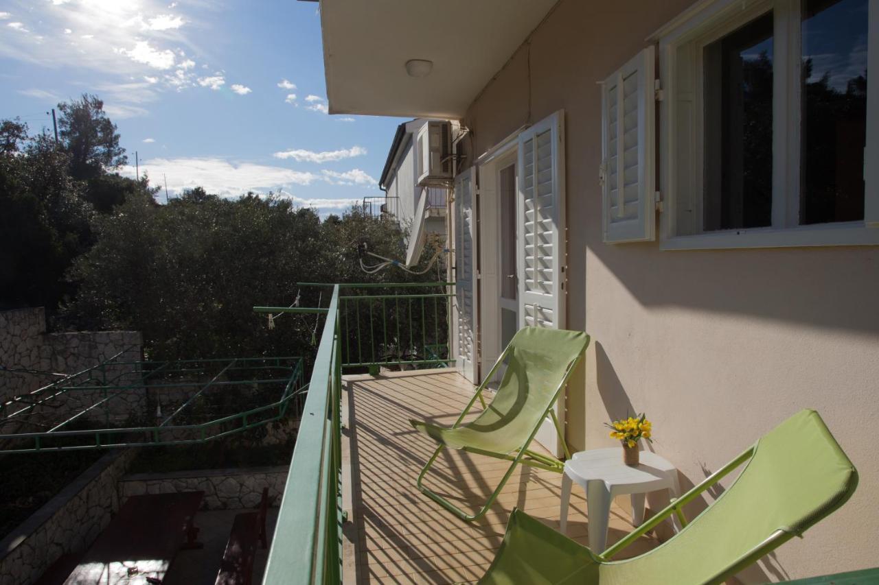Apartments Marija Bibic Хвар Екстериор снимка