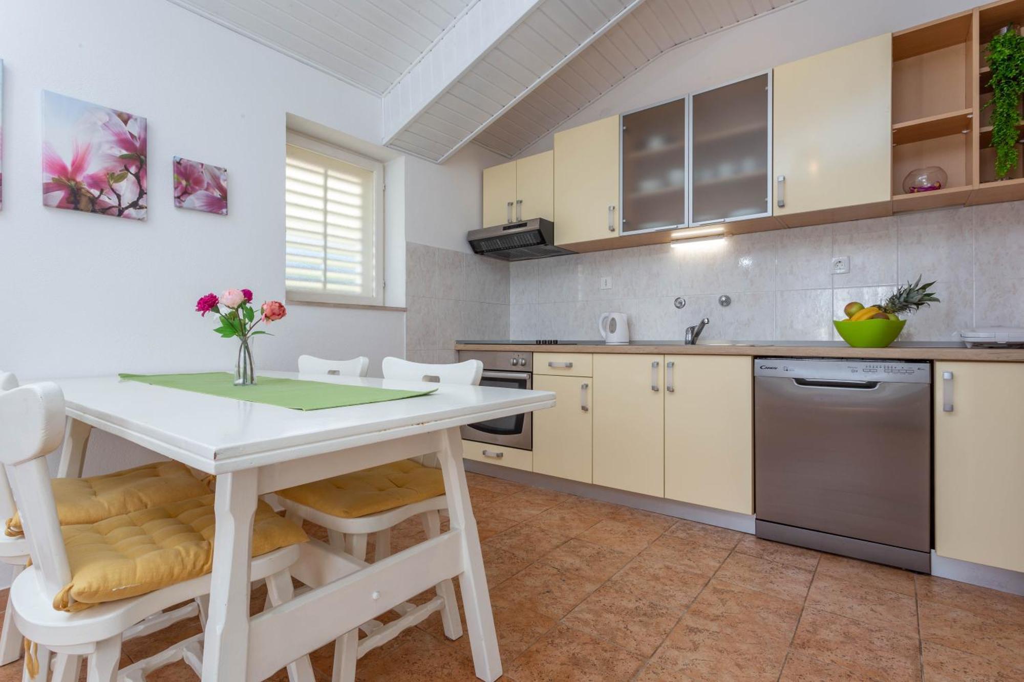 Apartments Marija Bibic Хвар Екстериор снимка