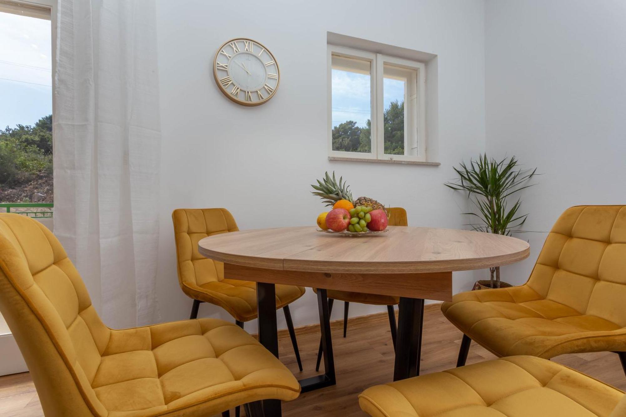 Apartments Marija Bibic Хвар Екстериор снимка