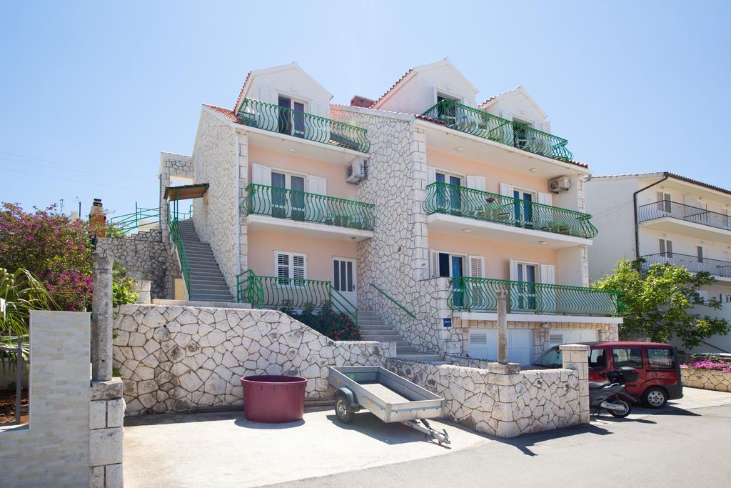 Apartments Marija Bibic Хвар Стая снимка
